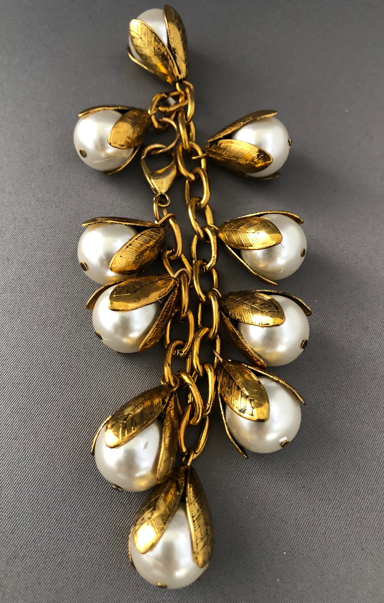 Tulip Drops Pearls Bracelet