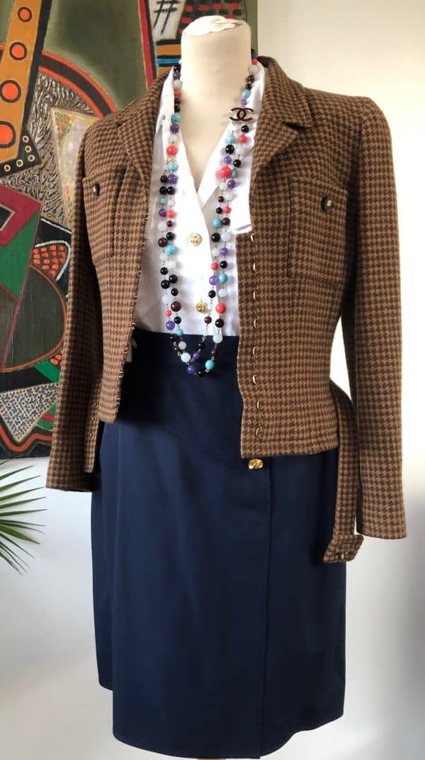 CHANEL Mademoiselle Vintage Skirt CC Logo Buttons Navy  1980s - Image 2