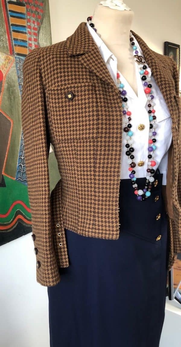 CHANEL Mademoiselle Vintage Skirt CC Logo Buttons Navy  1980s - Image 3