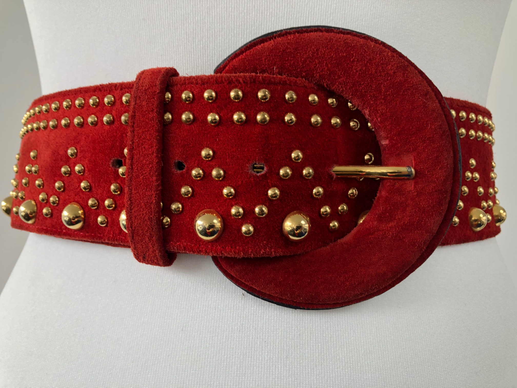 YSL YVES SAINT-LAURENT Red Studded Belt Suede-Leather Gold Finished With Set Rivets - Image 4