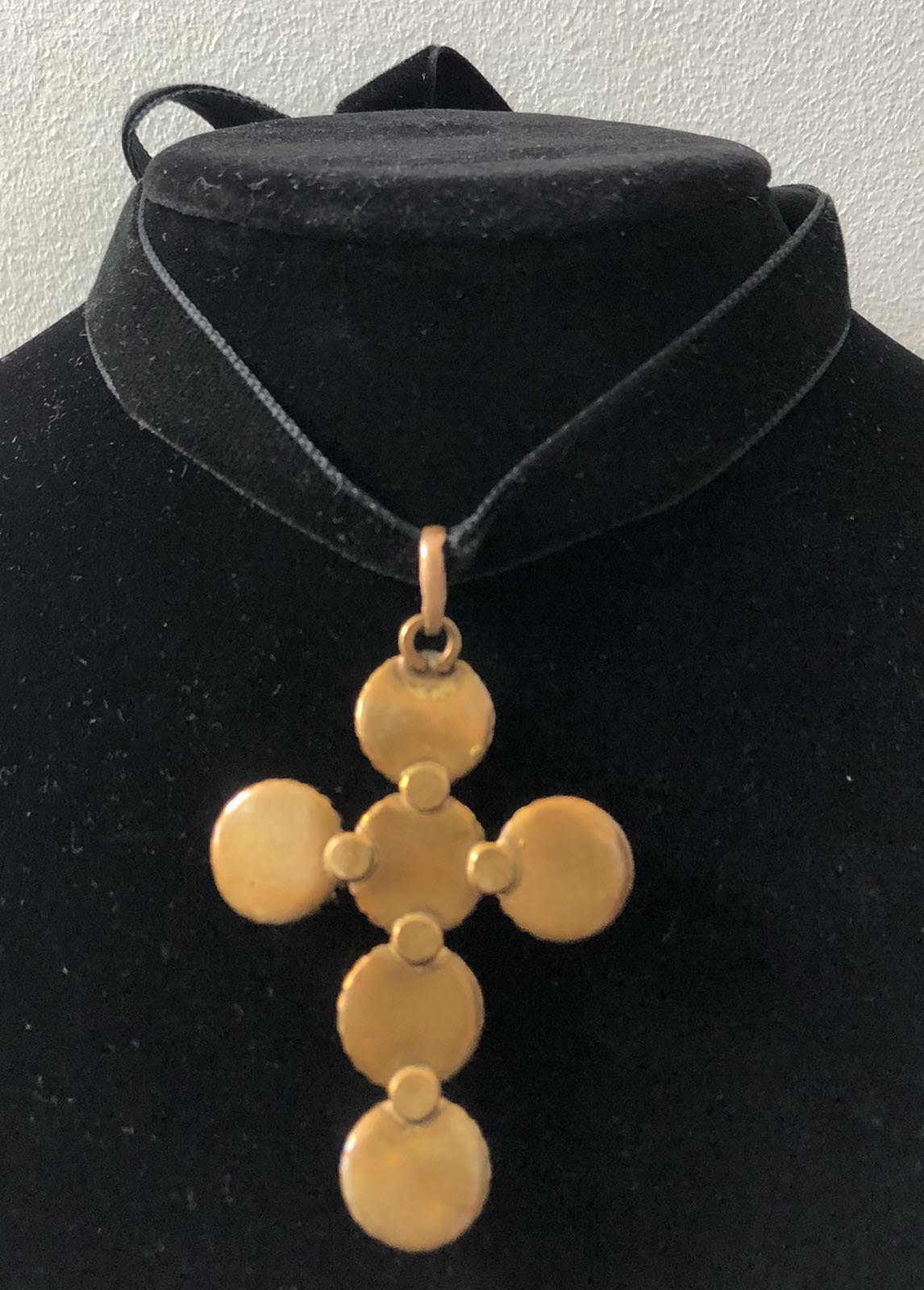 Vintage Cross Pendant With 6 Big Pink Quartz Cabochons - Image 4