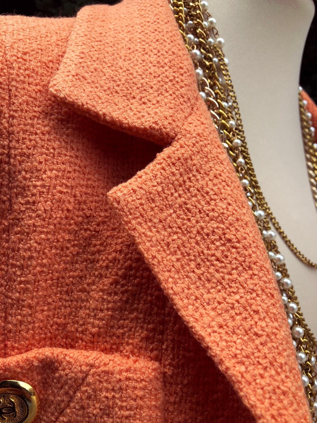 CHANEL Suit Tweed Bouclé Vintage Circa 1981 - Image 4