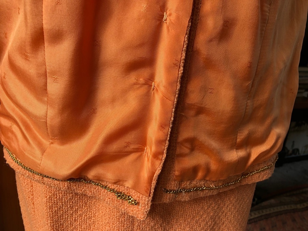 CHANEL Suit Tweed Bouclé Vintage Circa 1981 - Image 12