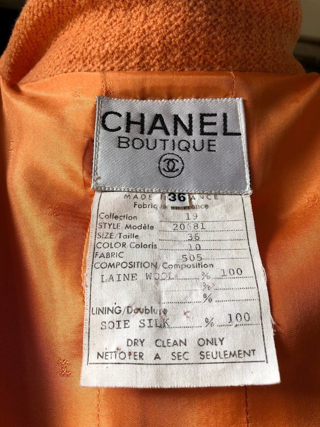 CHANEL Suit Tweed Bouclé Vintage Circa 1981 - Image 13