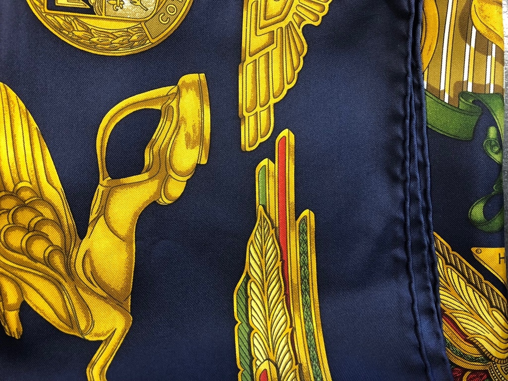 Hermès Scarf Vintage Les Parures Du Vent by Joachim Metz - Image 8