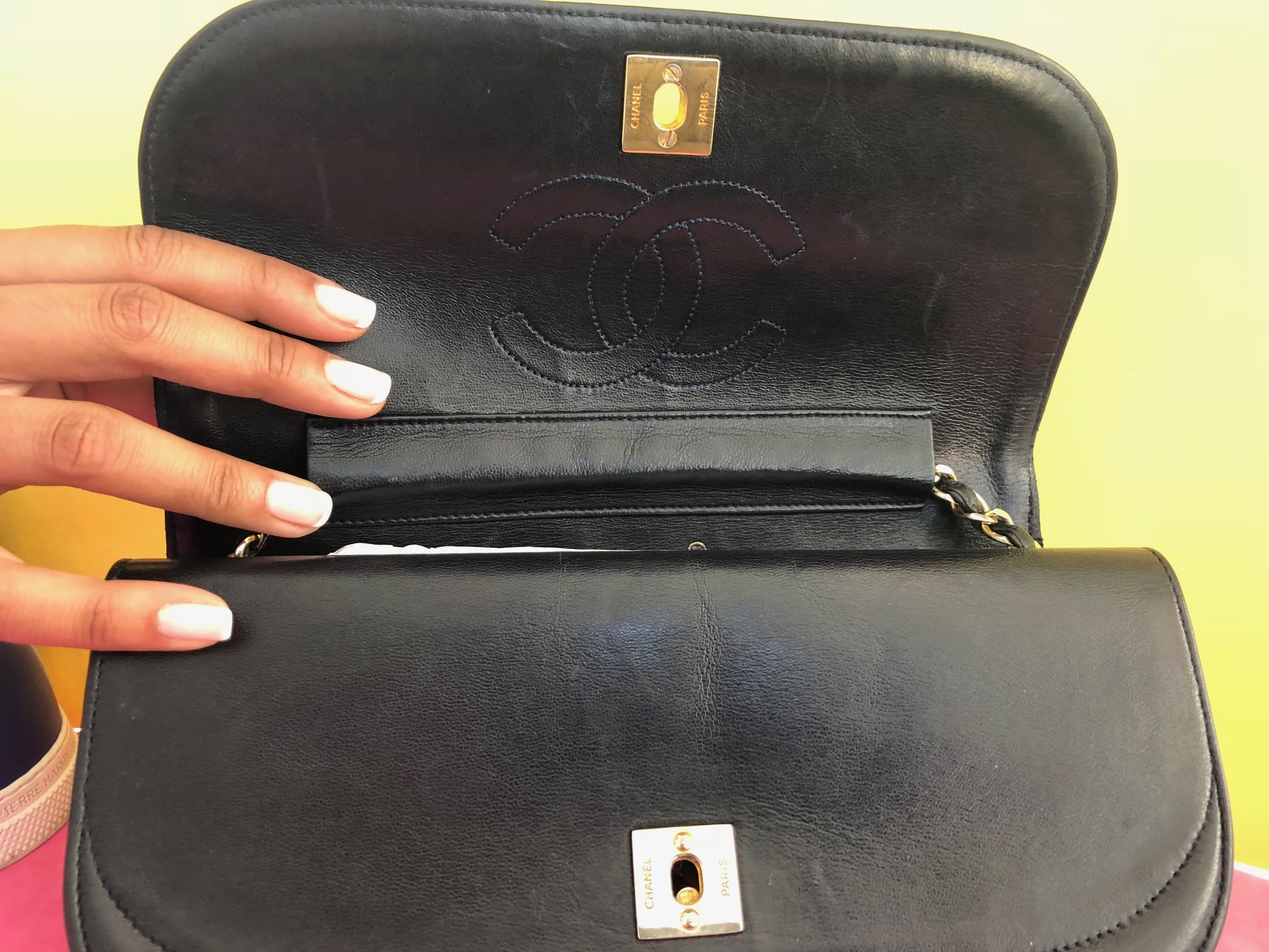 CHANEL 2.55 Vintage Double Flap Bag 1995 - Image 9