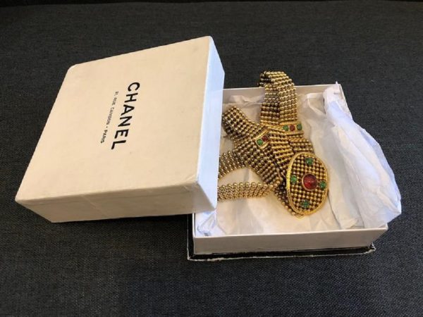 CHANEL Belt 70s Gold Gripoix Medaillon - Image 5