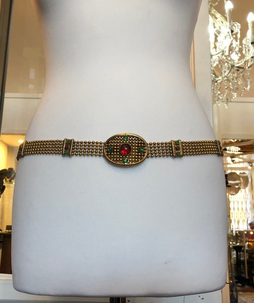 CHANEL Belt 70s Gold Gripoix Medaillon - Image 6