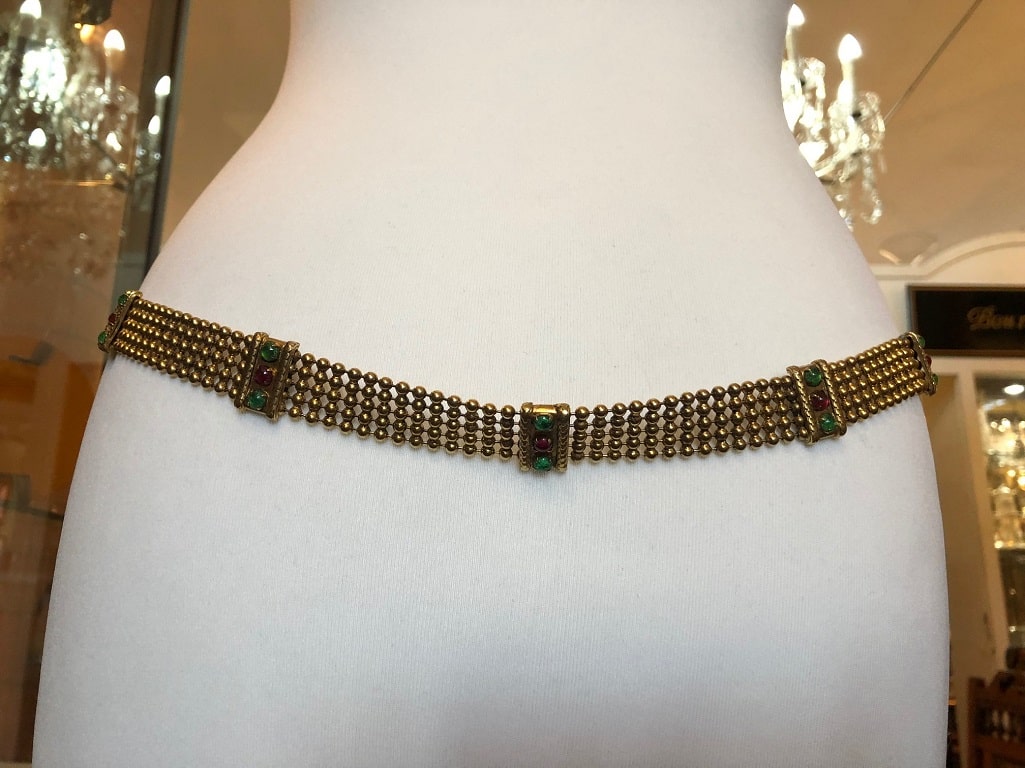 CHANEL Belt 70s Gold Gripoix Medaillon - Image 7