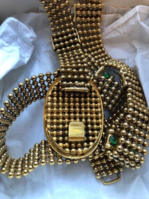CHANEL Belt 70s Gold Gripoix Medaillon - Image 9