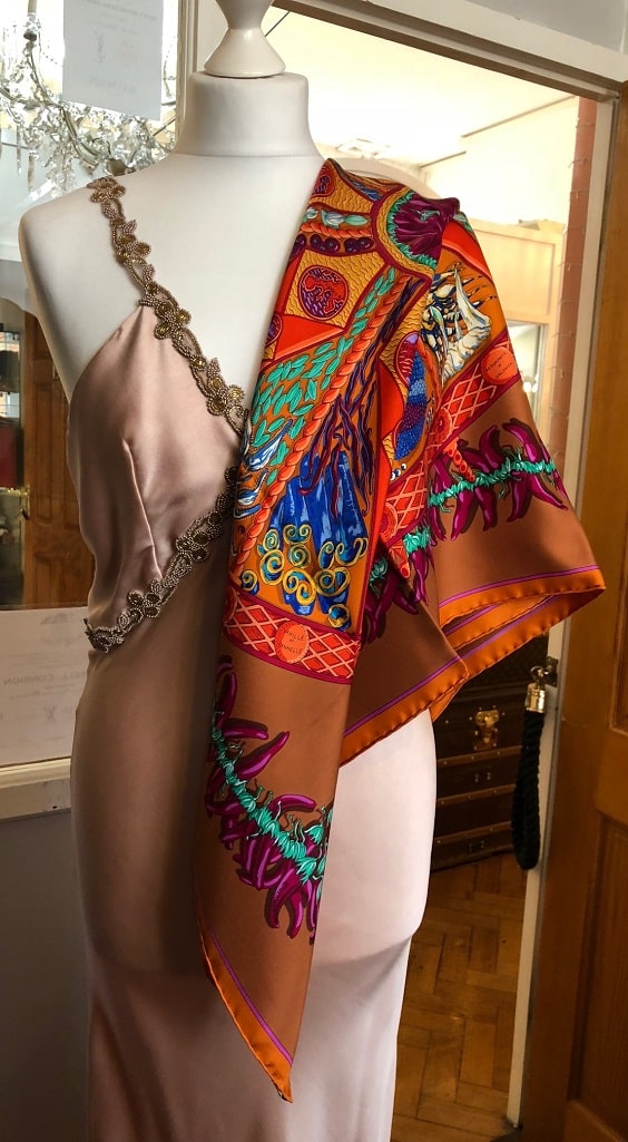 HERMES Aux Pays Des Epices Silk Scarf As New - Image 2