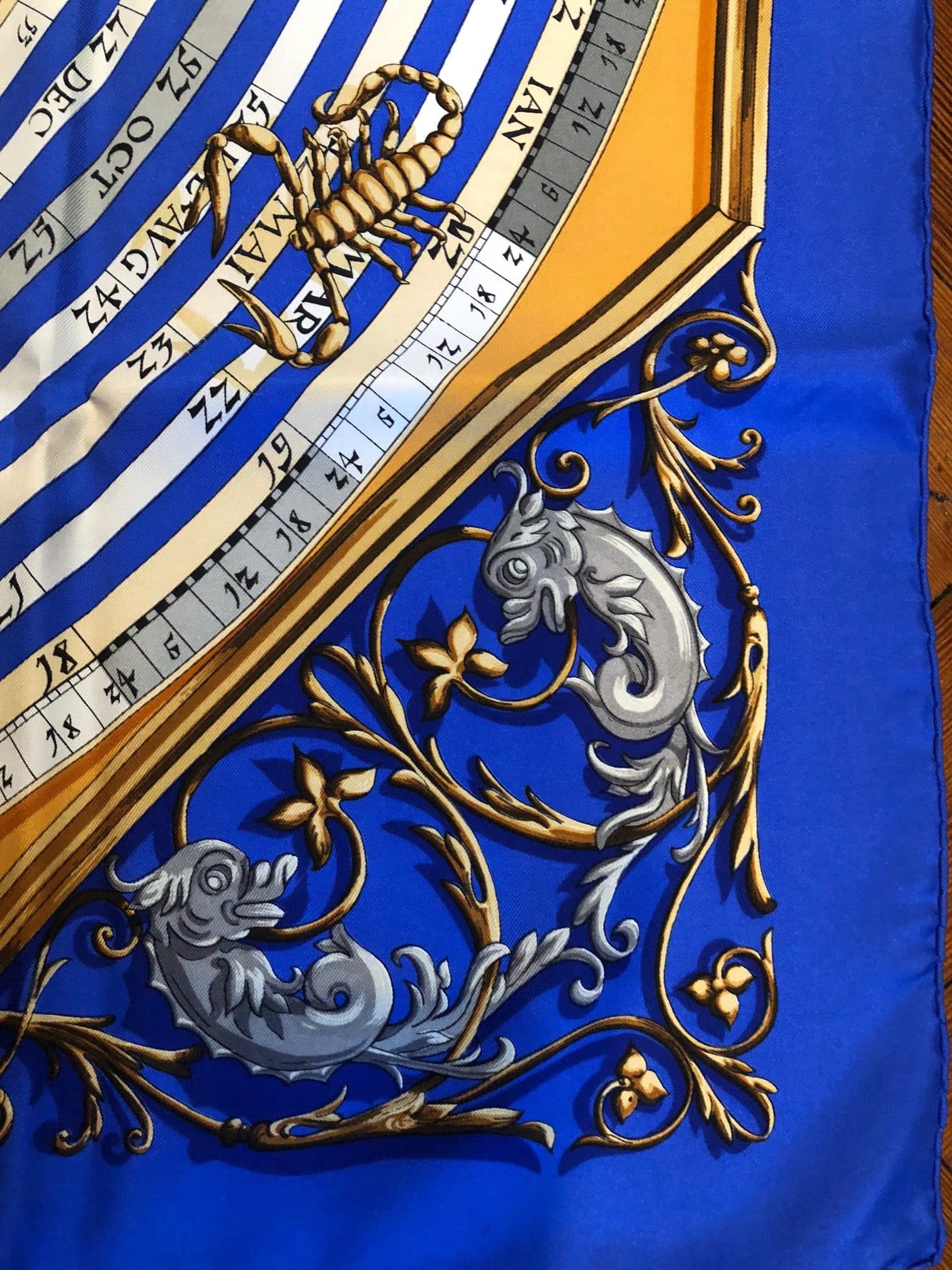 HERMES Dies et Hore - Astrologie Silk Scarf As New - Image 7