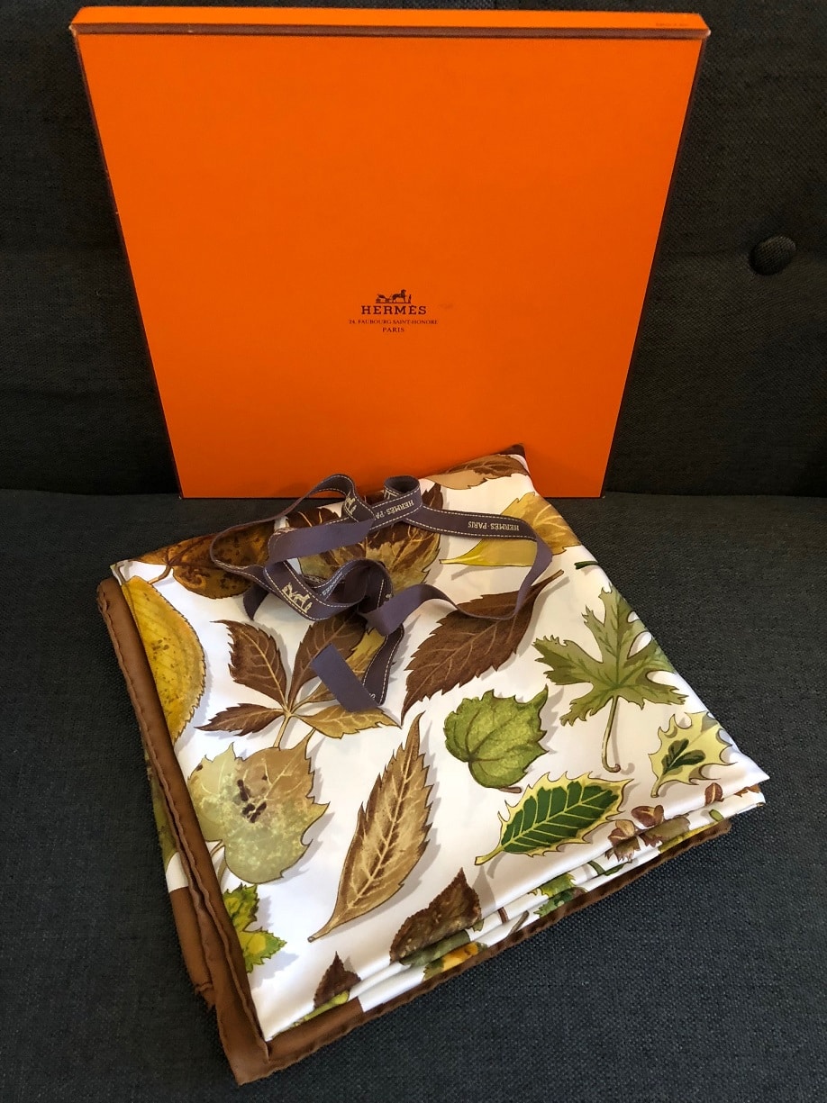 HERMES Feuilles d’Automne Silk Scarf