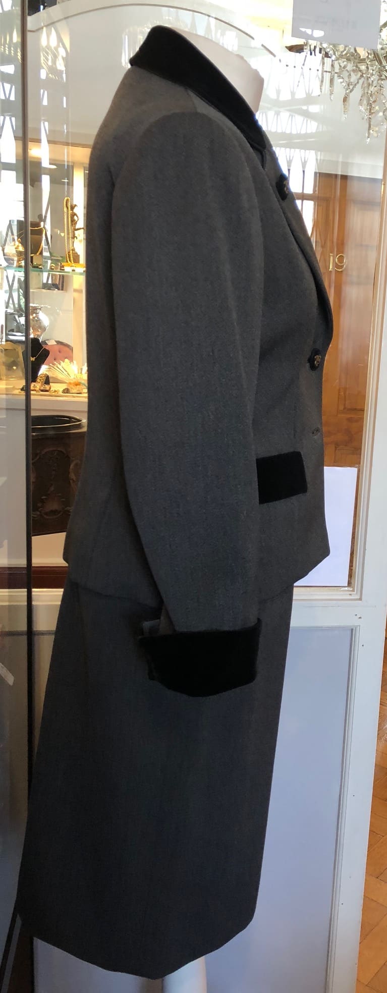 HERMES Suit Pencil Skirt Fitted Jacket Hunting Horn Buttons Rare - Image 8