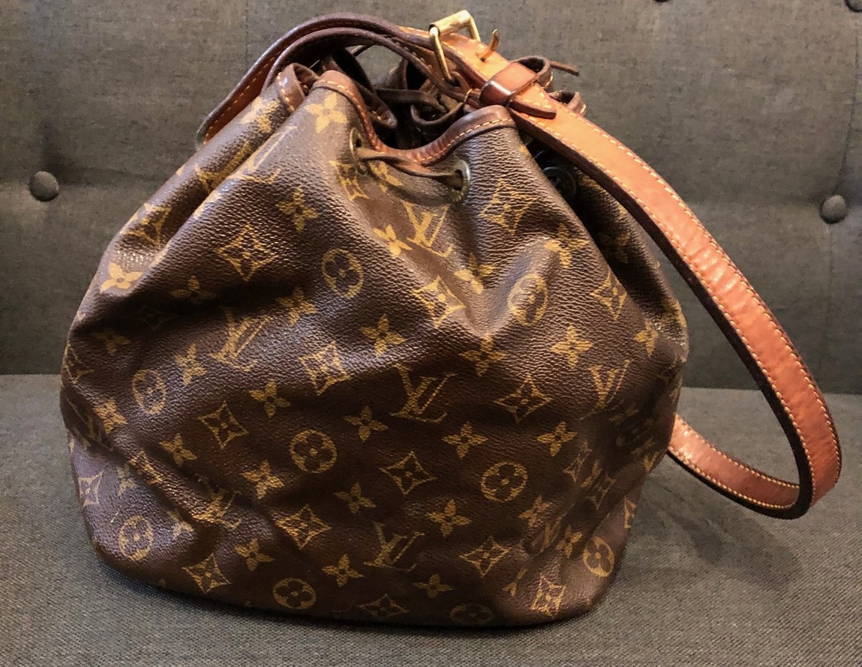 LOUIS VUITTON Noé Crossbody Bag - Image 7