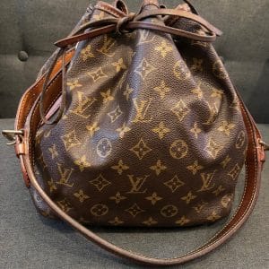 LOUIS VUITTON Noé Crossbody Bag - Image 3