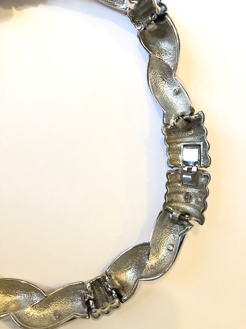 GIVENCHY Palladium Silver-Toned Curb Sculpted Necklace - Image 5