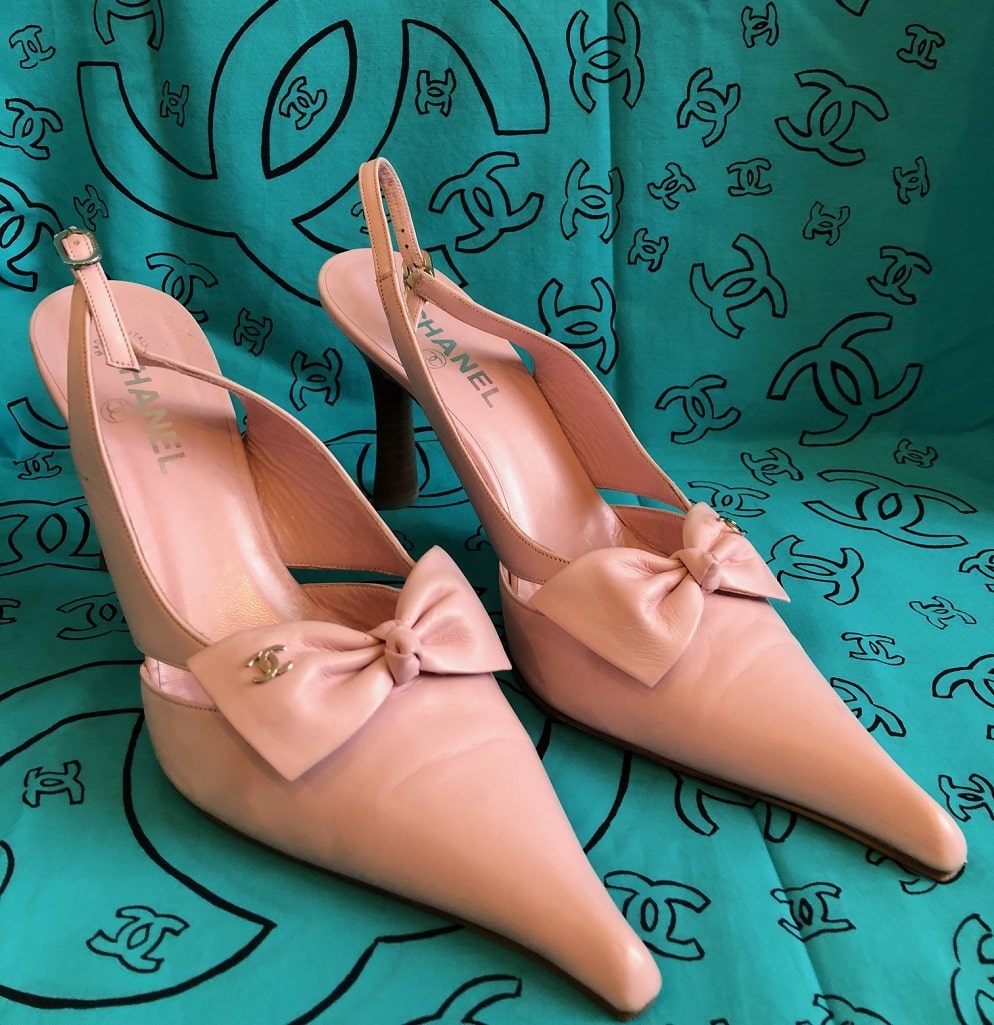CHANEL Pale Pink Leather Slings Classic CC Logo Bow Heels Shoes Mules - Image 3