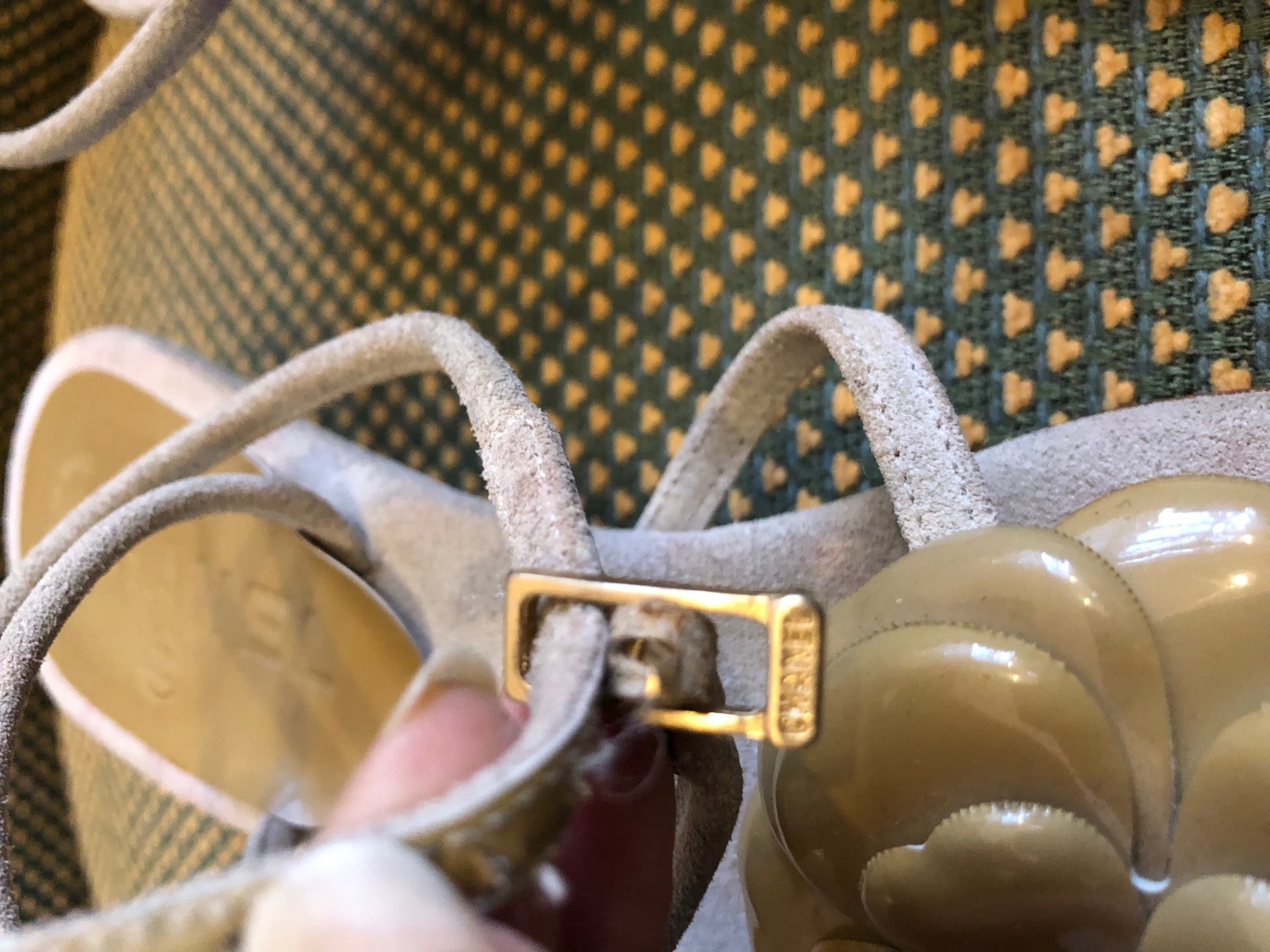 CHANEL Sandals Grey Small Heels - Image 6