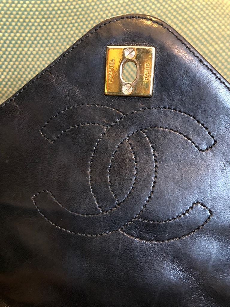 CHANEL Timeless V-Stitch Double Chain Shoulder Bag VERY RARE - Image 10