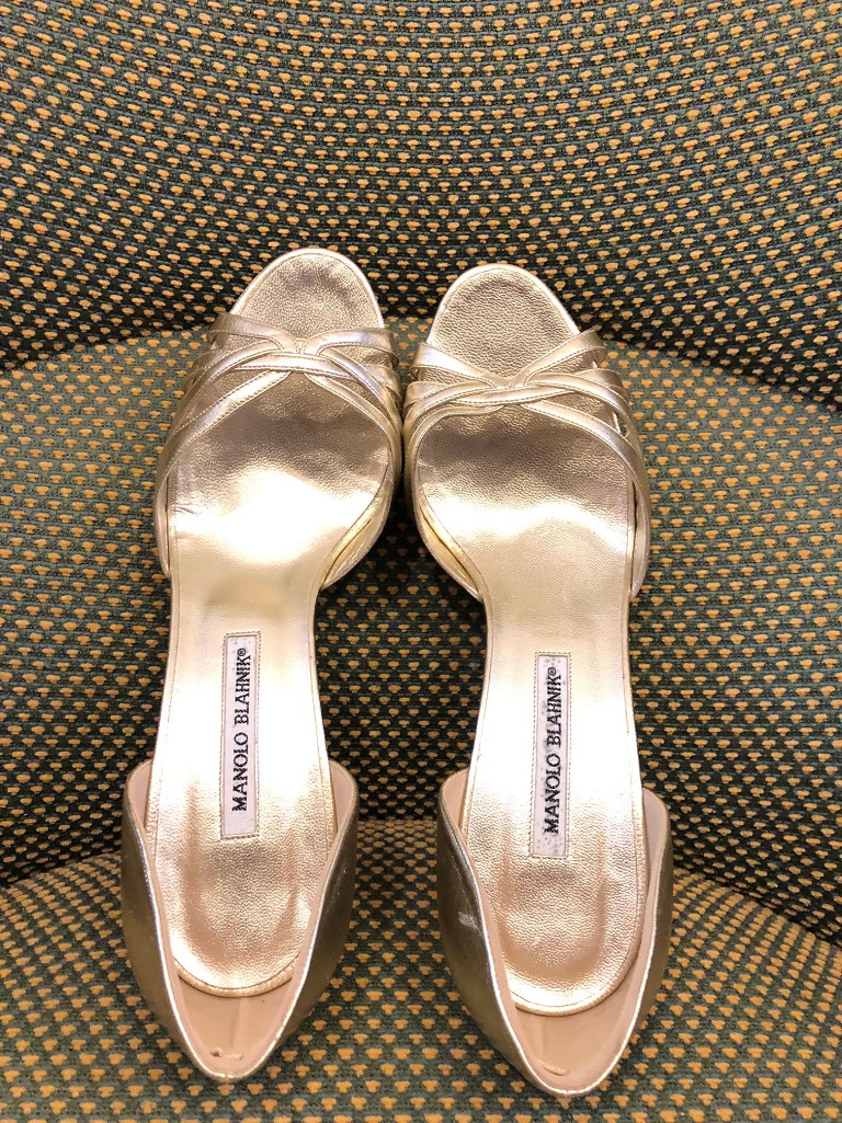 MANOLO BLAHNIK Leather Sandals Heels Gold - Image 4