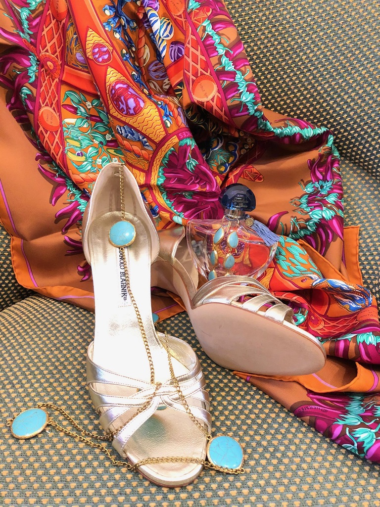 MANOLO BLAHNIK Leather Sandals Heels Gold