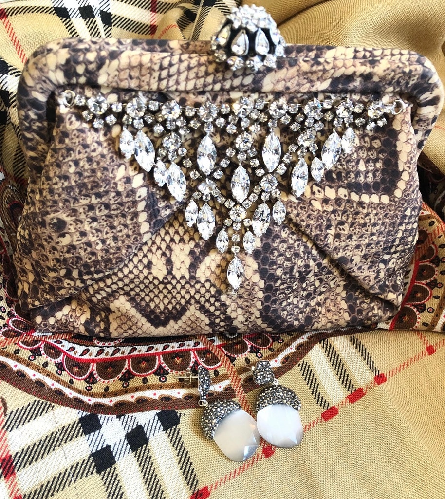 Silver Agate Black Crystal Drop Earrings - Image 4