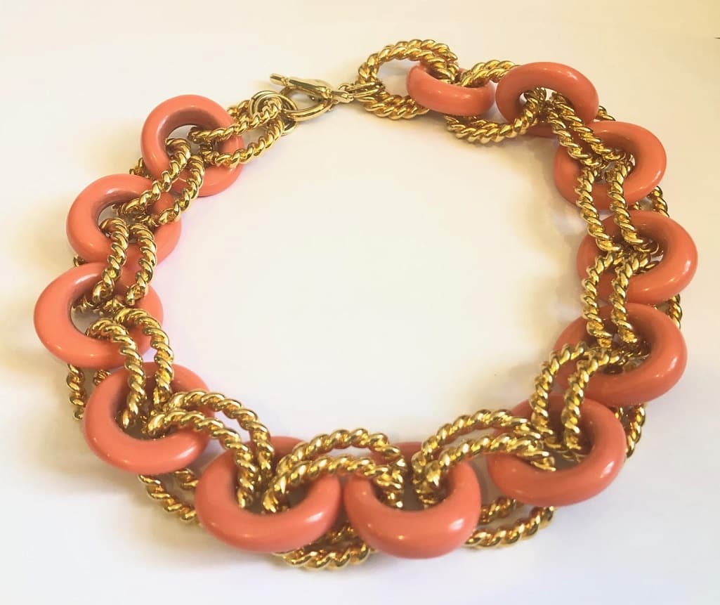 Designer Gold Interlocking Chain Coral Necklace - Image 3