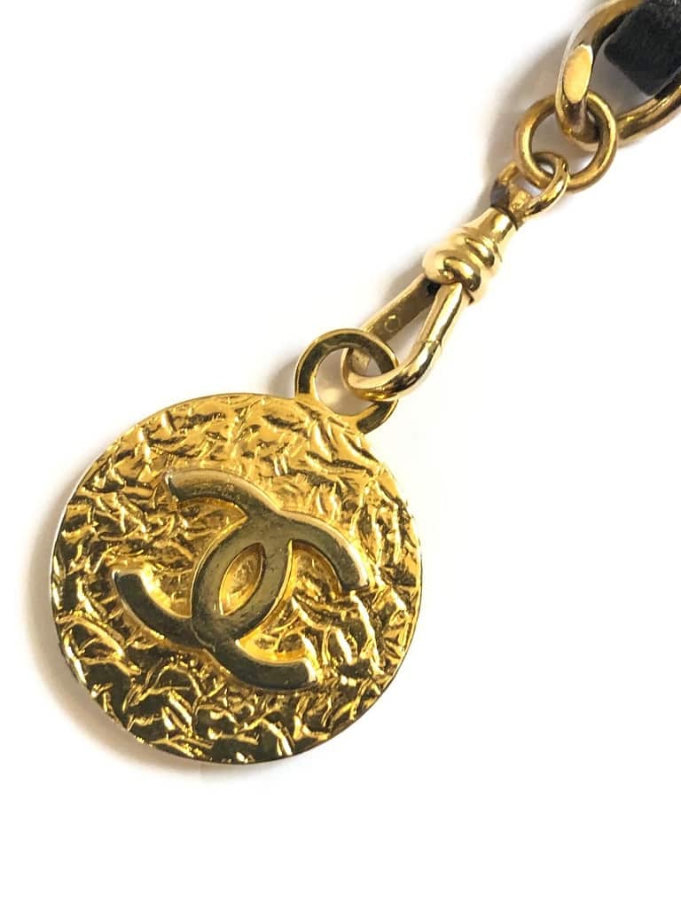 CHANEL Vintage Logo Pendant Chain interlaced Black Leather Belt 1982 - Image 2