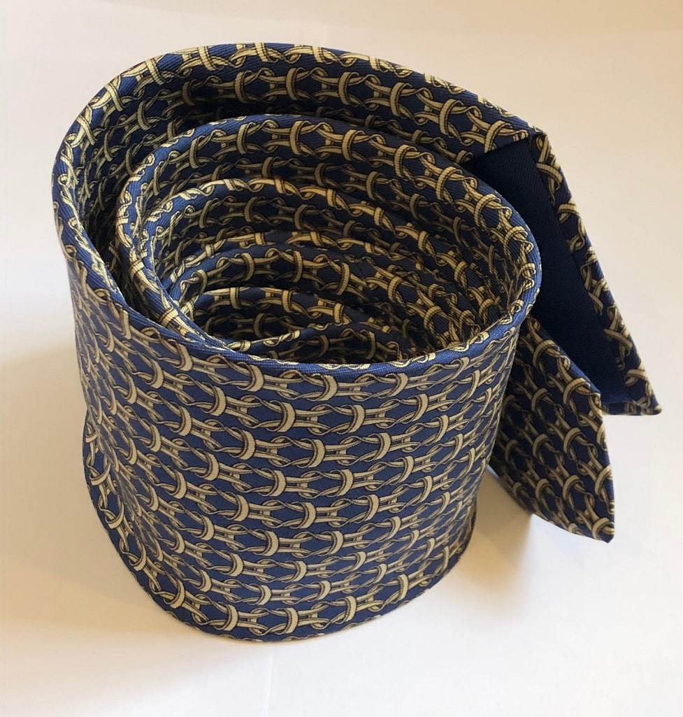 HERMES Tie Blue Interlocking H Chain Vintage UNWORN - Image 6