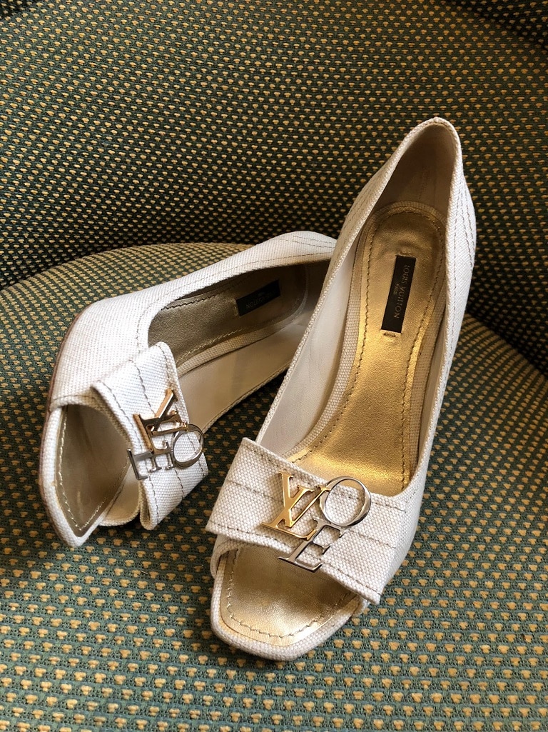 LOUIS VUITTON High Heels LV Love Logo Shoes Peep Toe Pumps - Image 2