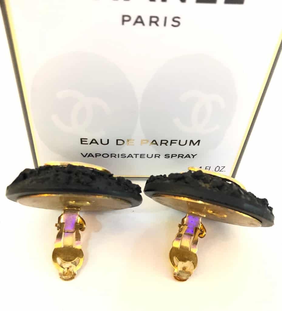 Chanel 1993 CC Logo Large Button Earrings Black Bakelite - Image 3