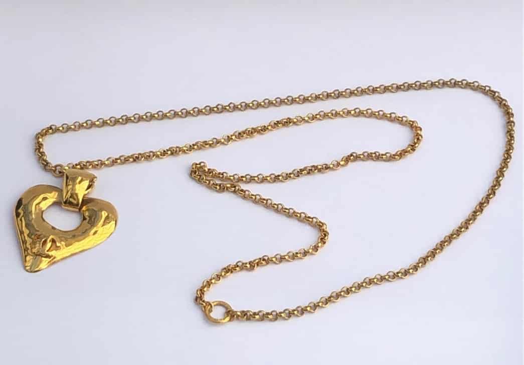 CHANEL Large CC Heart Pendant Chain Necklace 1993 - Image 6