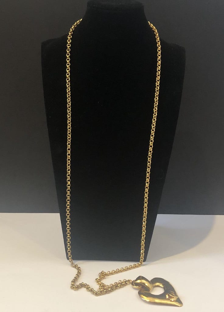 CHANEL Large CC Heart Pendant Chain Necklace 1993 - Image 5