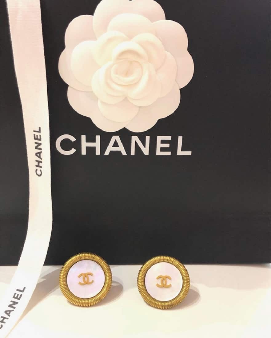 CHANEL 1994 CC Logo Gold Chiseled Button Earrings Mother Of Pearl