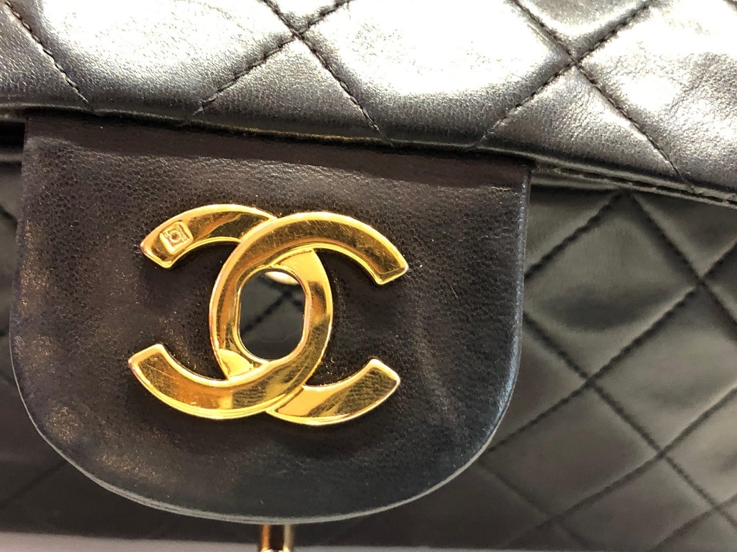 CHANEL Vintage Classic Double Flap Bag Quilted Lambskin Medium Black - Image 12