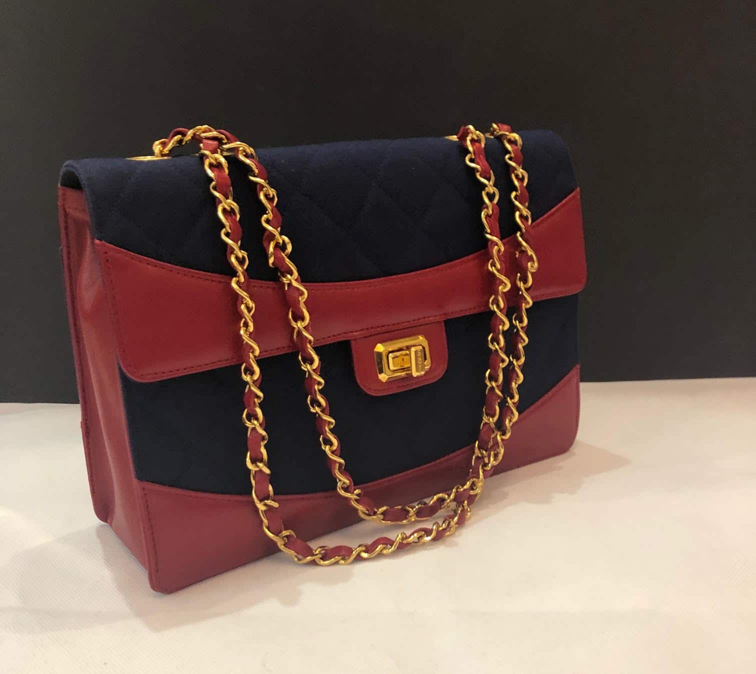 CHANEL Bi-Colour Quilted Red Lambskin Navy Blue Denim Shoulder Bag RARE - Image 5