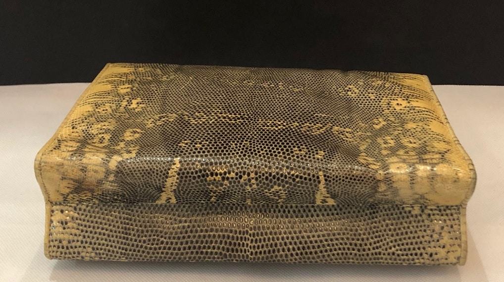 CHANEL Lizard Shoulder Clutch Chain CC Logo Bag Vintage - Image 11