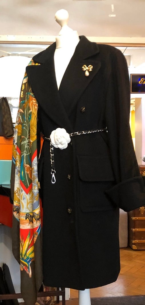 HERMES 1998 Black Cashmere Coat Hunting Horn Buttons - Image 2