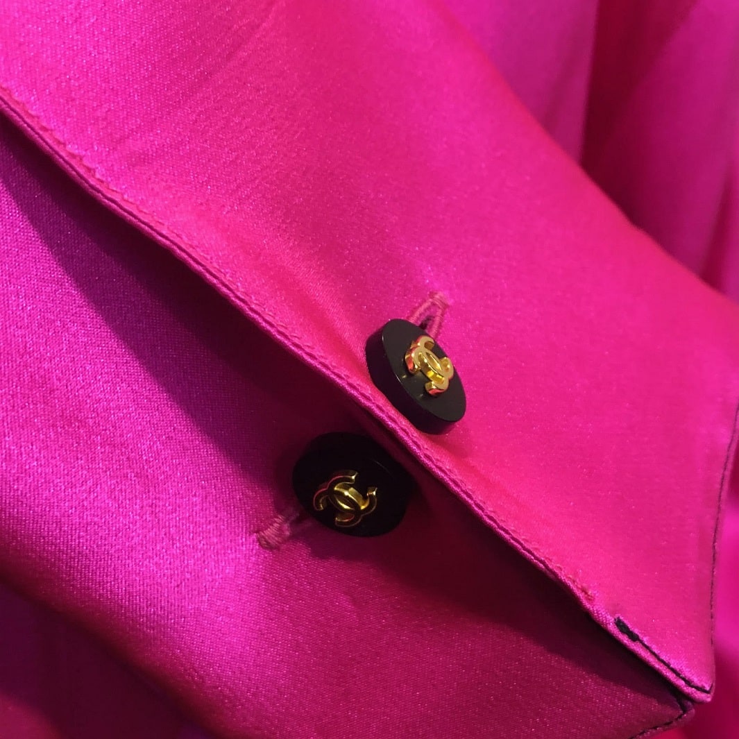 CHANEL Silk Shirt CC Logo Cufflinks Fuchsia-Black 1990's - Image 6