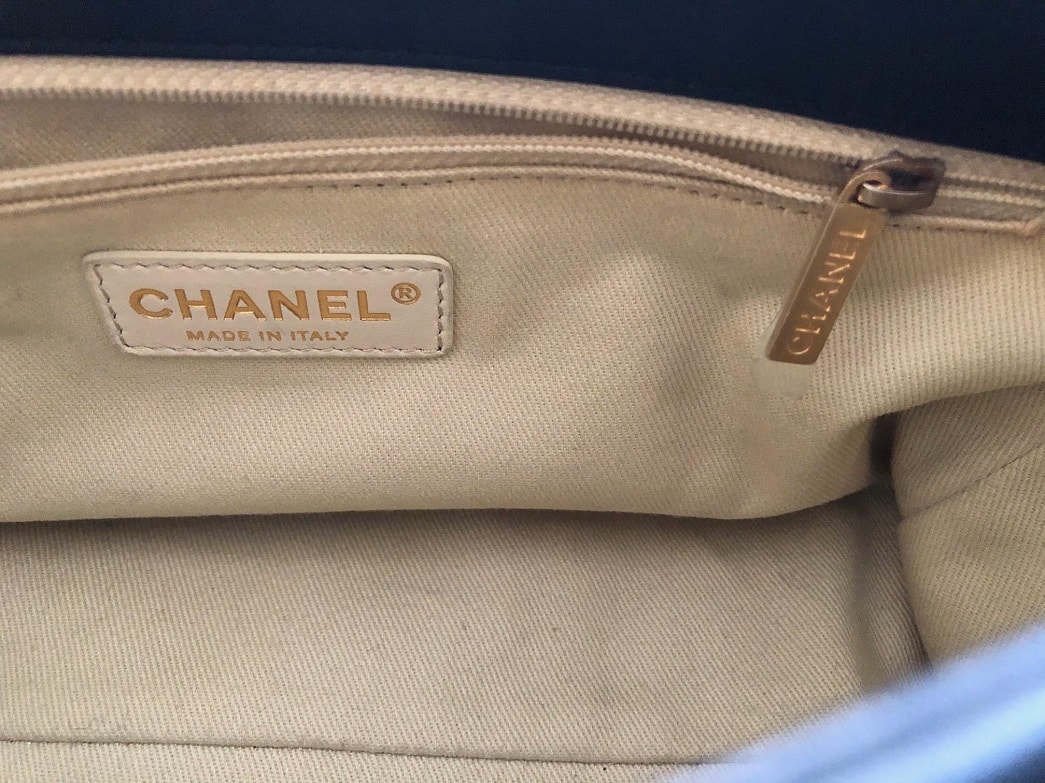 CHANEL Handbag Black Quilted Reissue 31 Rue Cambon Flap Bag - Image 14