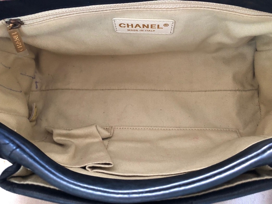 CHANEL Handbag Black Quilted Reissue 31 Rue Cambon Flap Bag - Image 15