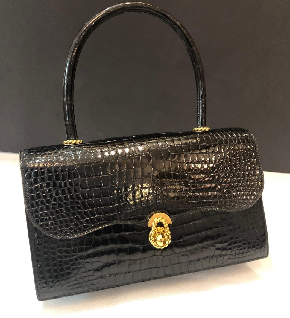 HERMES Black Crocodile Vintage Bag Gold Hardware Cordelière Clasp