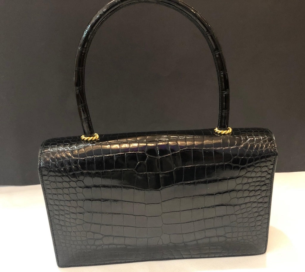 HERMES Black Crocodile Vintage Bag Gold Hardware Cordelière Clasp - Image 2