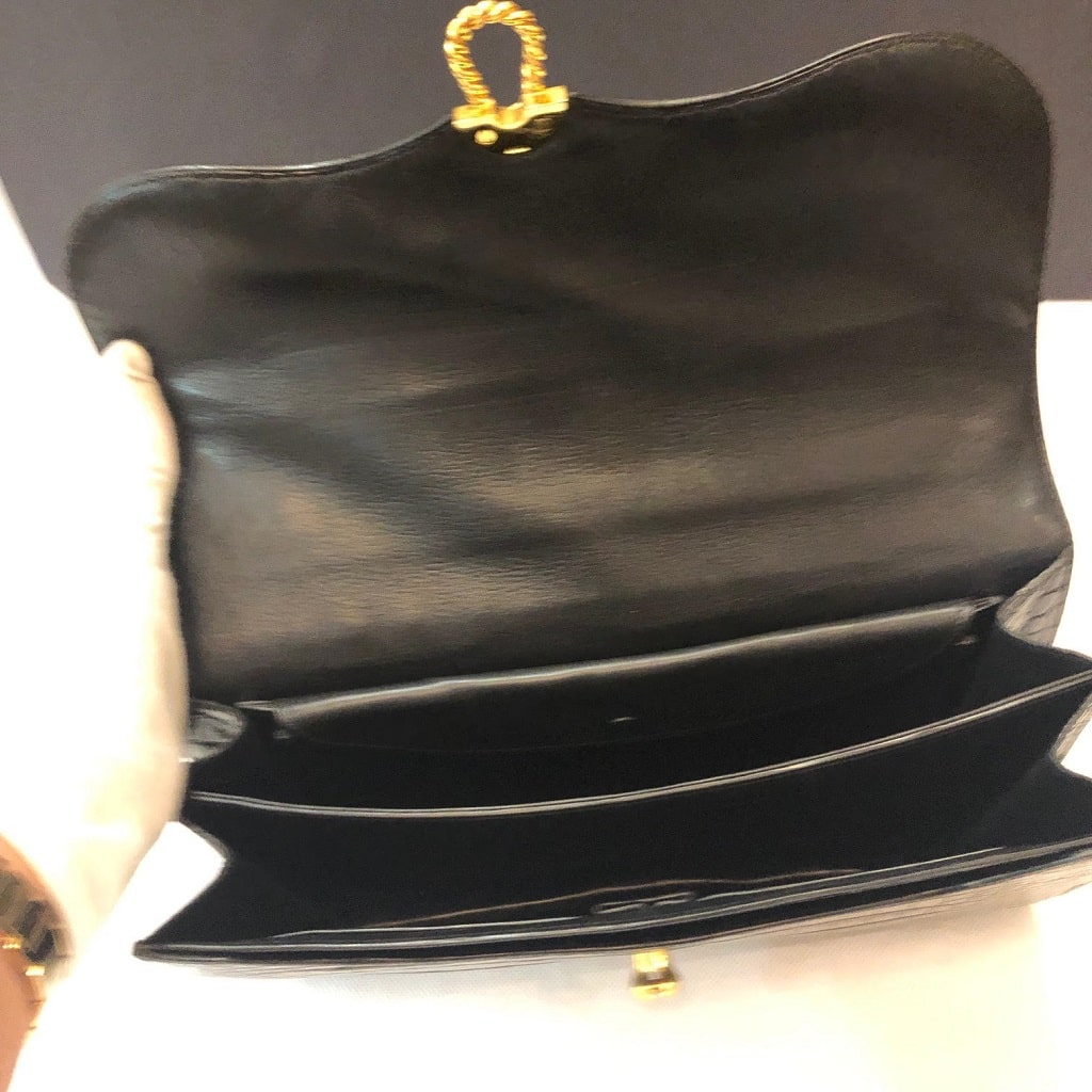 HERMES Black Crocodile Vintage Bag Gold Hardware Cordelière Clasp - Image 7