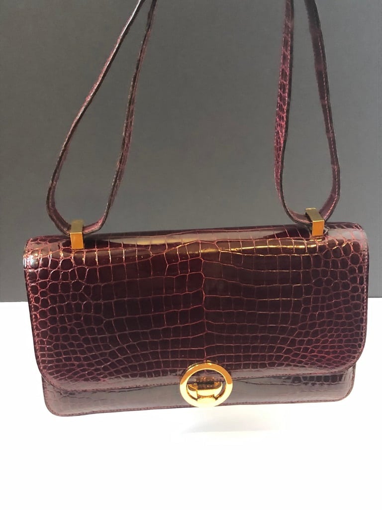 HERMÈS Burgundy Red Crocodile Vintage Bag Round Gold Clasp