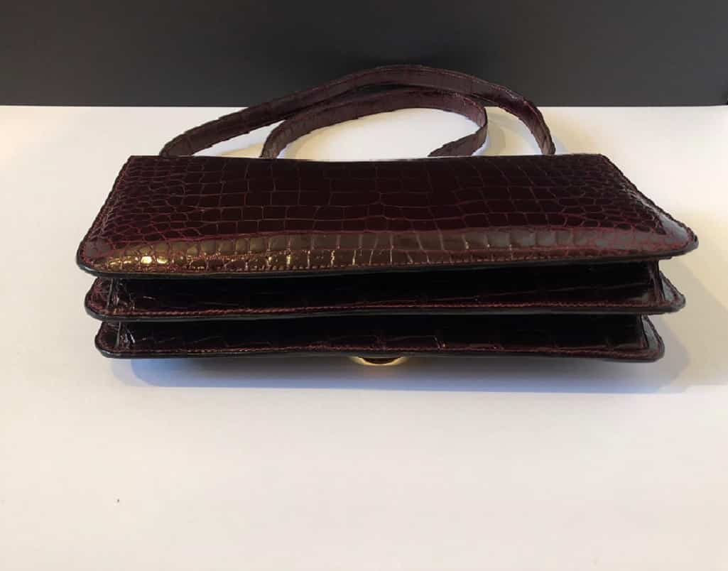 HERMÈS Burgundy Red Crocodile Vintage Bag Round Gold Clasp - Image 11