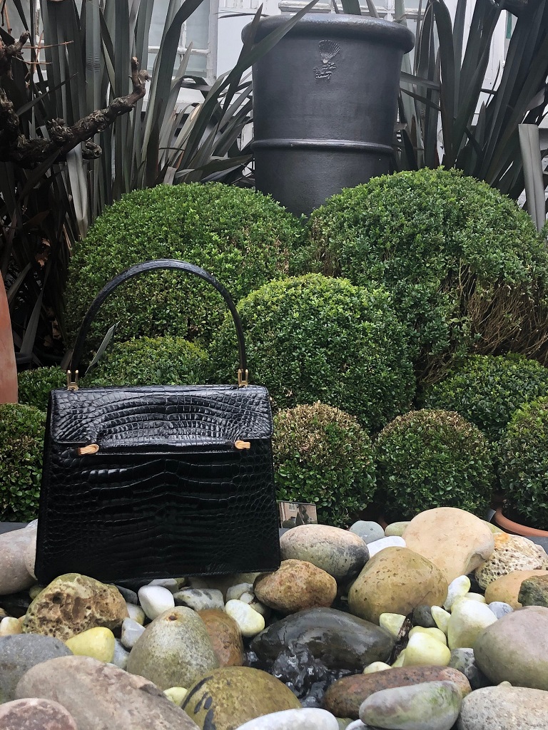 Shiny Black Cordelière Handbag FORTNUM & MASON 1950's Made In France