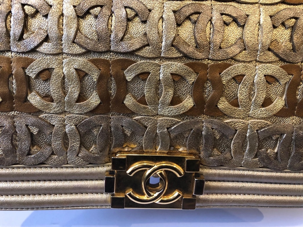 CHANEL Limited Edition Gold CC Cut-Out Boy Bag 2014-2015 - Image 8