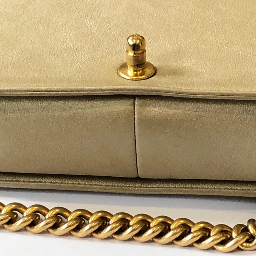 CHANEL Limited Edition Gold CC Cut-Out Boy Bag 2014-2015 - Image 10